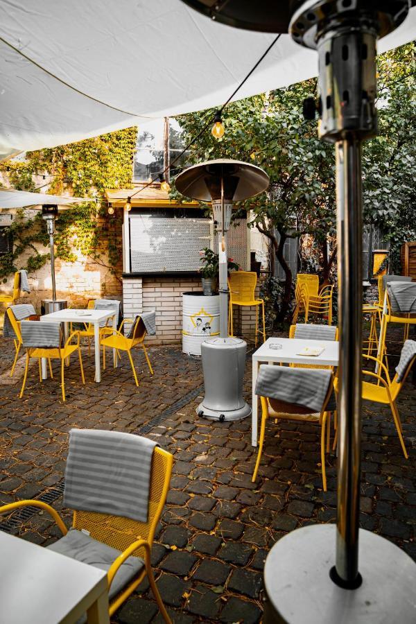 Street Food Possonium Apartments Bratislava Exterior photo